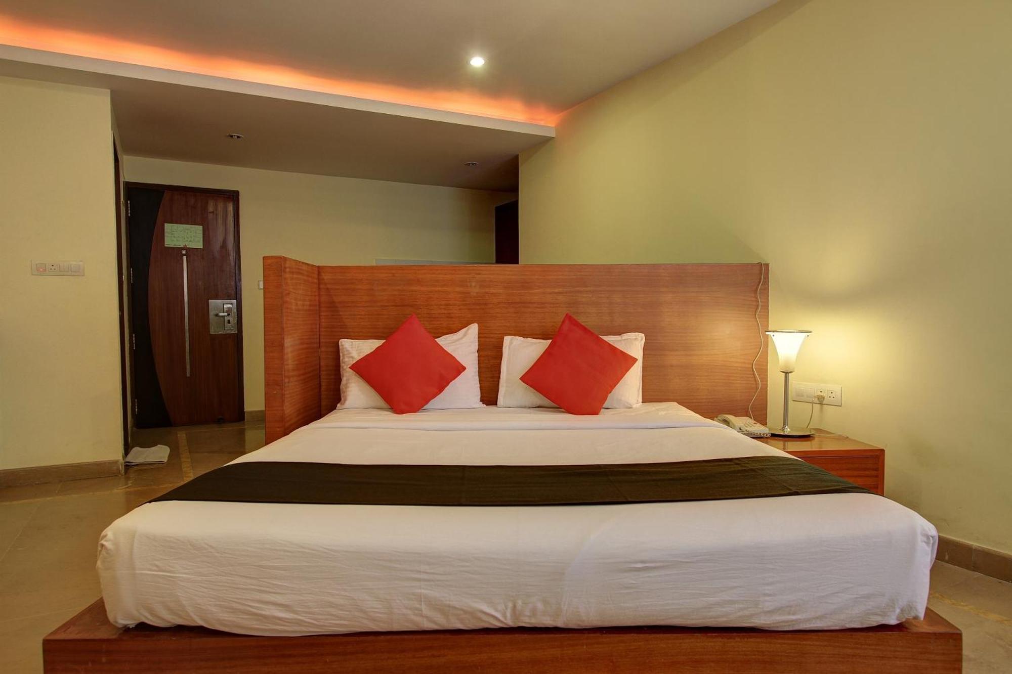Townhouse Jp Residency Near Delhi Airport Hotel นิวเดลี ภายนอก รูปภาพ